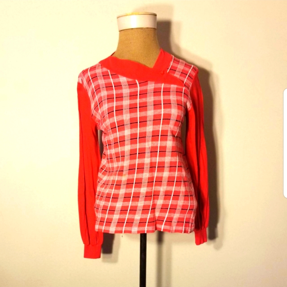 Vintage 70's Munsingwear Brand Red, White, & Black Plaid Long Sleeve Top size 34